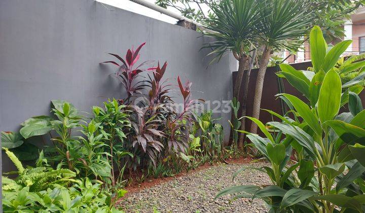 Rumah Pondok Indah, Minimalis Modern, Strategis  2