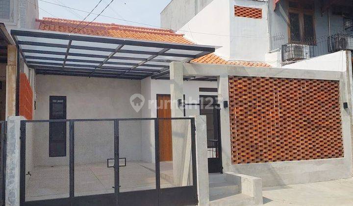 Dijual Rumah Siap Huni Lokasi Dekat Sekolah Lazuardi, Cinere 1