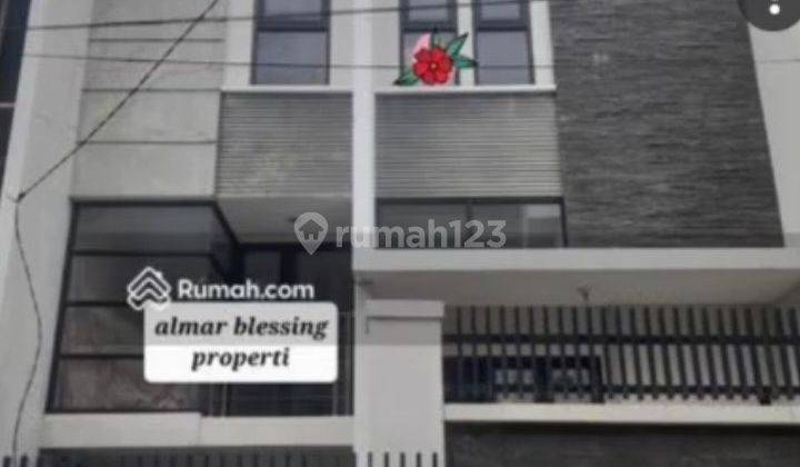 Rumah Baru Jelambar Jalan 2 Mobil 1