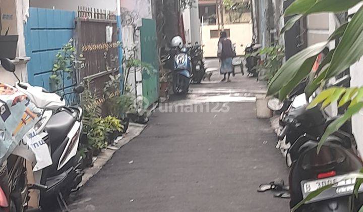 Rumah Di Tanjung Duren 2 Lantai Jalan 1 Mobil 2