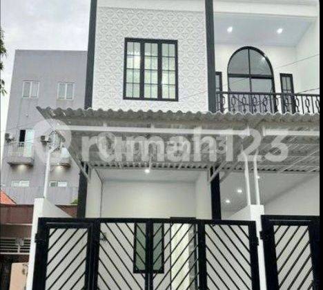 Rumah Baru di Tanjung Duren 3 Lantai 1