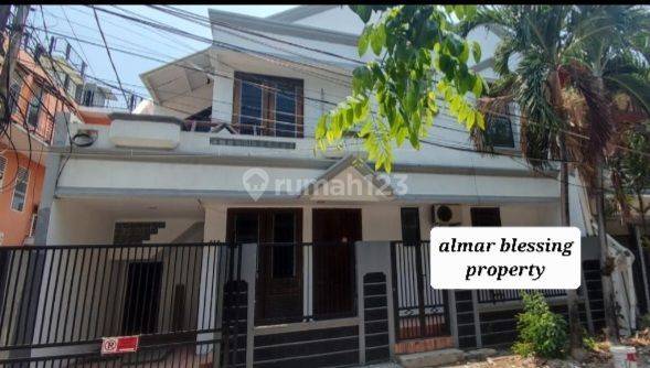 Rumah 77m2 Dua Lantai Jalan 3 Mobil 1