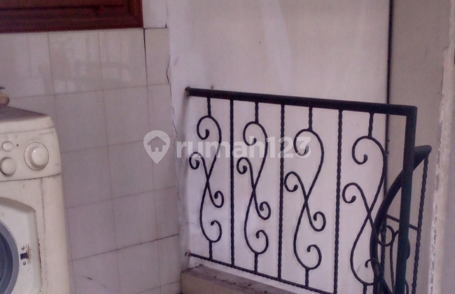 Rumah Tanjung Duren 234 M2 Jalan 2 Mobil 2