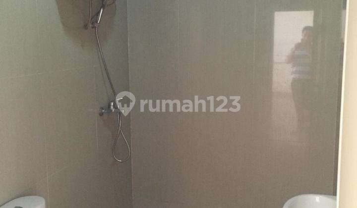 Tanjung Duren Rental House 2-Car Road 2-Car Carport Tanjung Duren Rental House 2-Car Road 2-Car Carport