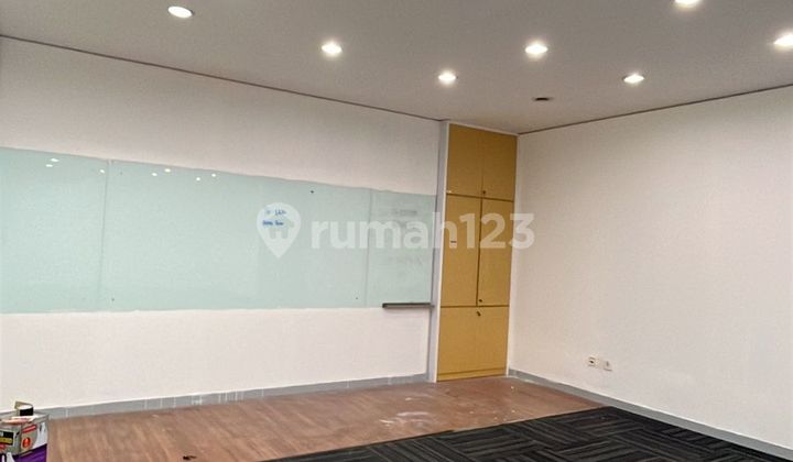 Large Building Suitable for Various Businesses in Bandung City