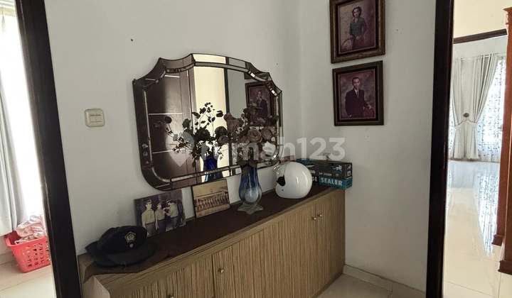 "Super Ready-to-Live Home in Elite Cinere Complex – Feels Like Living in South Jakarta, Without the Traffic Hassle" 2