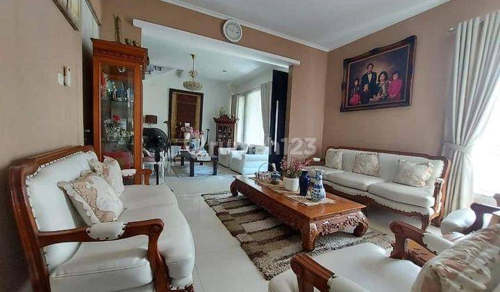 Rumah Cantik Dalam Cluster Pancorqn tebet Jakarta Selatan