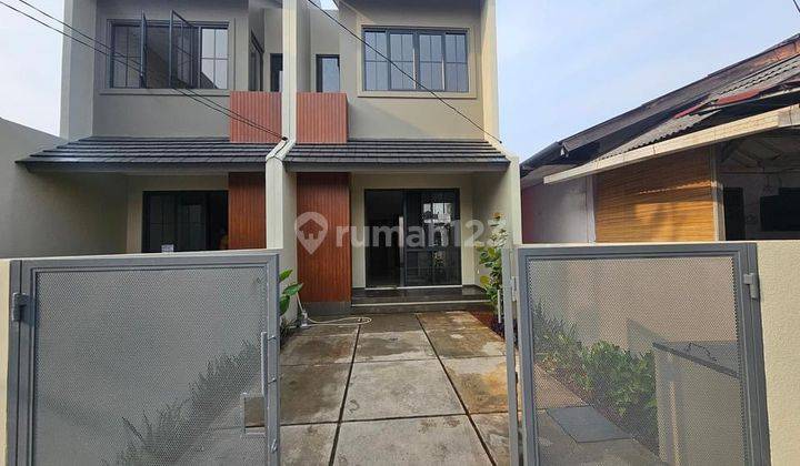 Rumah Unfurnished Bagus di Dekat dengan andara dan jalan margasatwa cilandak, Cilandak 1