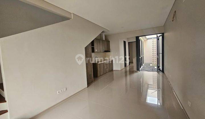 Rumah Unfurnished Bagus di Dekat dengan andara dan jalan margasatwa cilandak, Cilandak 2