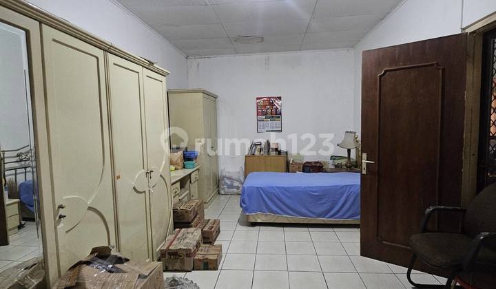 House Price Ready to Negotiate until Deal near Block A and Rs Fatmawati Road.