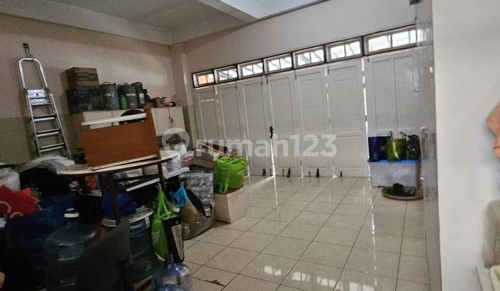 rumah luas dan kokoh di Cirendeu, Tangerang Selatan, tepat di lokasi terfavorit 2