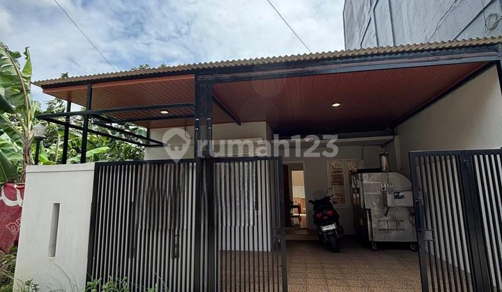 Rumah Simple Banget Tapi Lokasi Strategis Nempel Pintu Tol Limo. 2