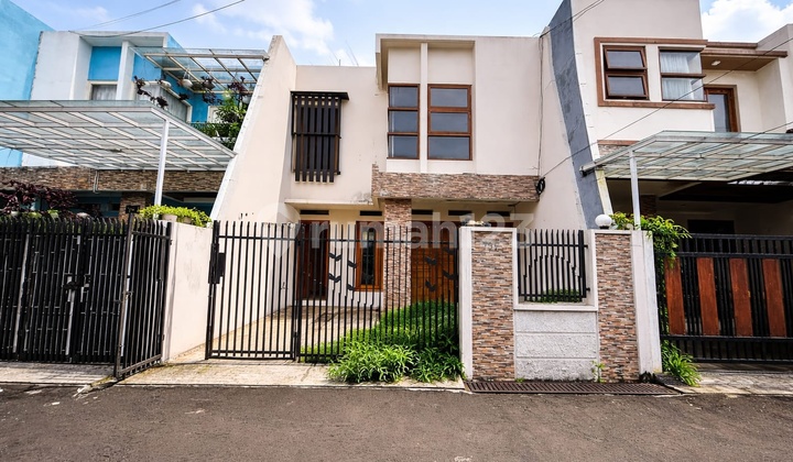 Rumah Cantik dan Siap Huni Rancho Indah Jakarta Selatan Rumah Cantik dan Siap Huni Rancho Indah Jakarta Selatan