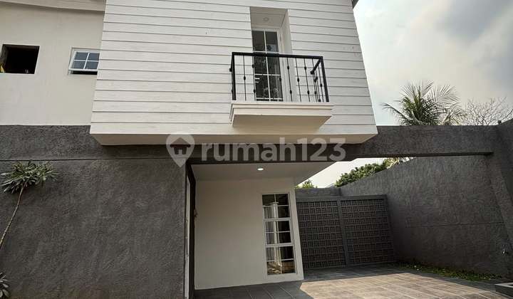  “Pinterest vibes? Checked. Rumah ala Amerika? Checked. Lokasi strategis? DOUBLE checked!” 1