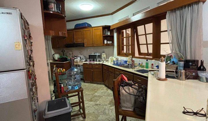 Rumah Homy, Kokoh, dan Luas di Komplek Elite Lebak Bulus — Siap Huni dan Siap Bikin Betah!” 2