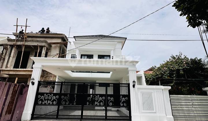Rumah Gaya Klasik Eropa Terbaik Komplek Elite Cinere dekat Pintu tol brigif Rumah Gaya Klasik Eropa Terbaik Komplek Elite Cinere dekat Pintu tol brigif