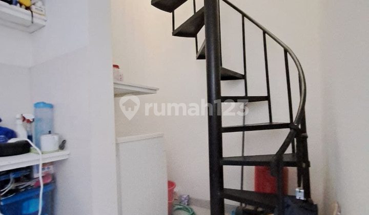 A ready-to-occupy 2-story house in an Exclusive Cluster near Krukut Desari Toll Gate. 2