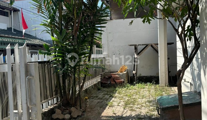  Rumah Hitung Tanah Lokasi Kebayoran Baru dekat Stasiun MRT