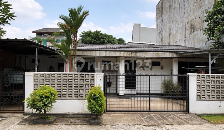 Kos house in Lebak Bulus Complex, direct access to MRT, ready to operate. 1