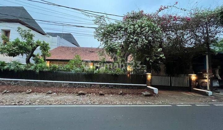 Rumah Hunian, Lokasi Strategis di Daerah Kebayoran, Jakarta Selatan 1