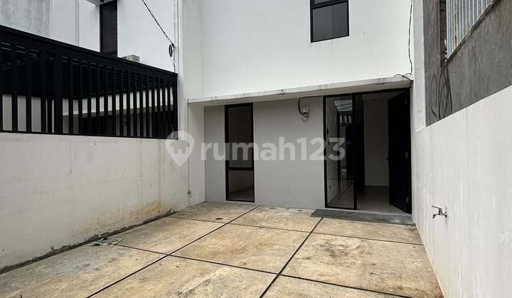 Brand New House in Cinere Megapolitan Suitable for Gen Z & Young Families! Brand New House in Cinere Megapolitan Suitable for Gen Z & Young Families!