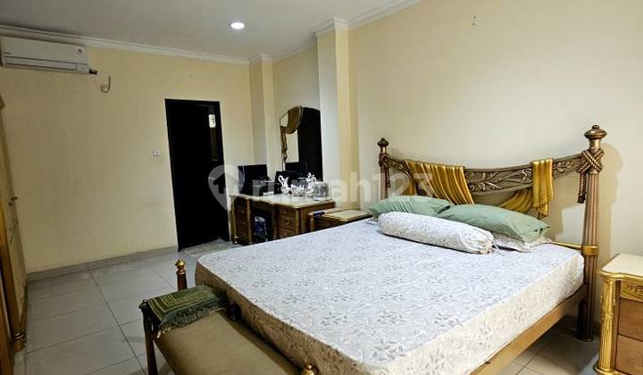 RUMAH KOKOH & SIAP HUNI di KOMPLEK BESAR LEBAK BULUS 2