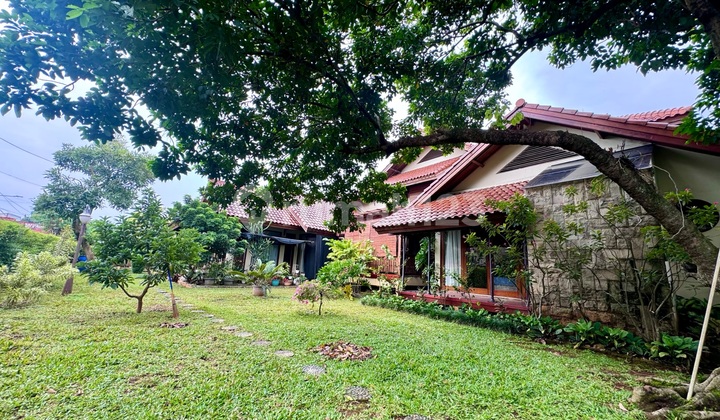 Luxurious Traditional Stilt House Cinere Complex 5 Minutes to Toll Gate Exclusively for You Who Are Special