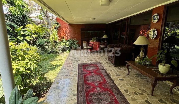 Beautiful and Very Charming House in Kebayoran Baru, South Jakarta, Extremely Good Price 2