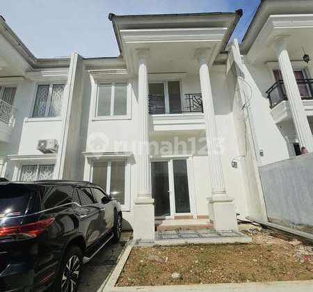 "The Cheapest House in the Elite Sawangan Complex! Near The Parc Mall, One Gate System, Price Under 900 Million!"