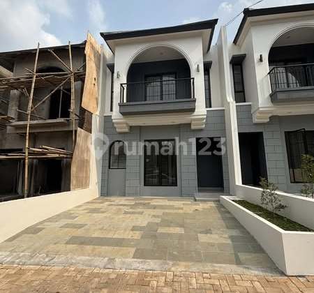  “Ngerasa healing-nya kurang? Coba tinggal di rumah yang rasanya kayak liburan tiap hari!” 1