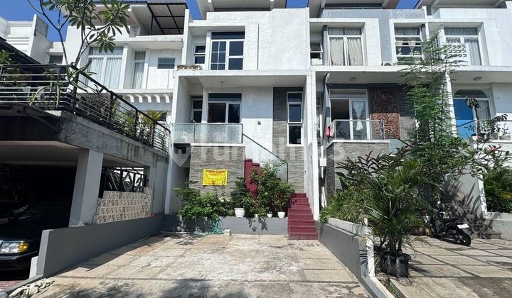 Rumah Cantik Full Furnished dalam Cluster Modern Hill Pondok Cabe