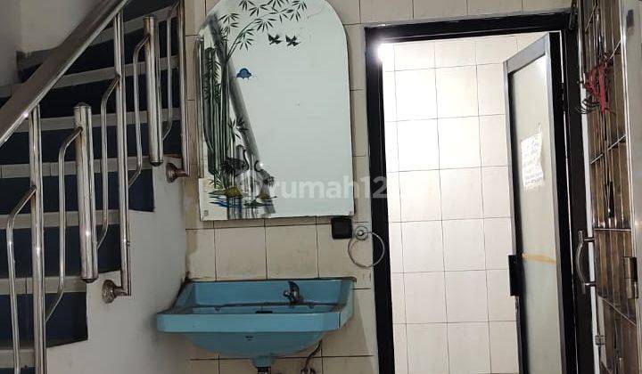Disewakan ruko 3 lantai di jalan otista  3