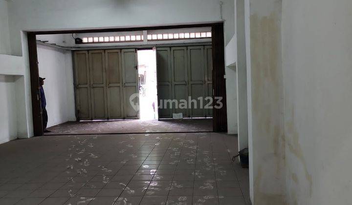 Disewakan ruko 3 lantai di jalan otista  5