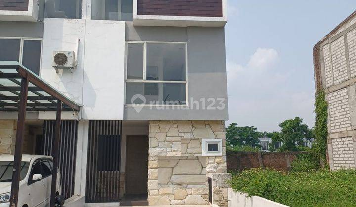 DISEWAKAN RUMAH FOREST MANSION BLOSSOM HILL LAKARSANTRI SURABAYA RON.A2455 1