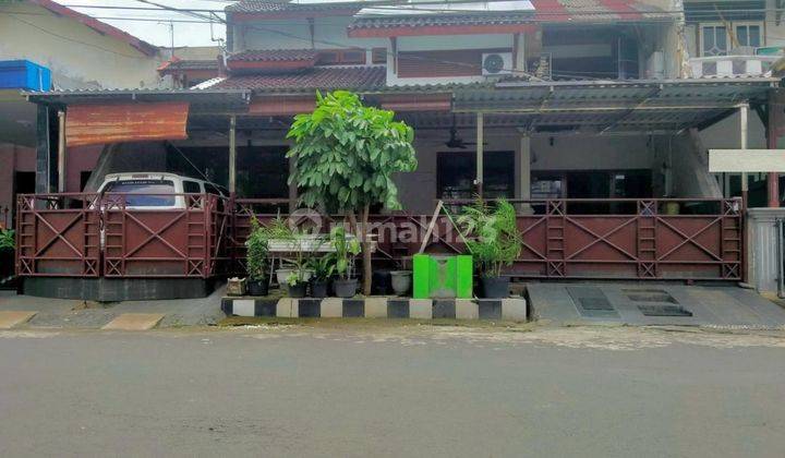 tampak depan dijual rumah wisma menanggal gayungan