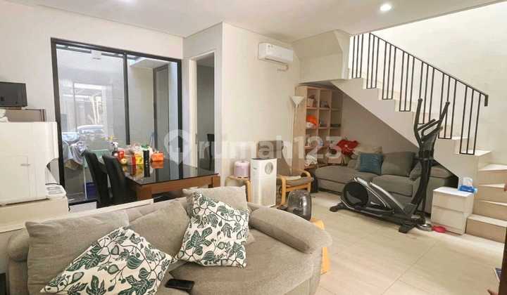 Dijual Rumah North west hill Citraland Utara Surabaya LIE.A166