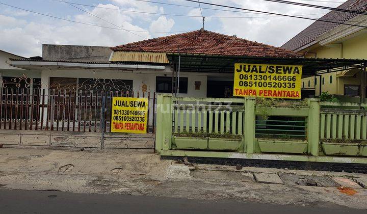 Dijual Rumah Usaha Jalan Penataran 26 A Banyuwangi Kota RON.Z001 1