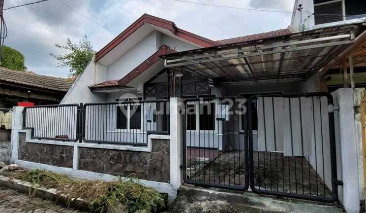 For Sale House Klampis Semolo East Sukolilo Surabaya Ron.a2300 For Sale House Klampis Semolo East Sukolilo Surabaya Ron.a2300