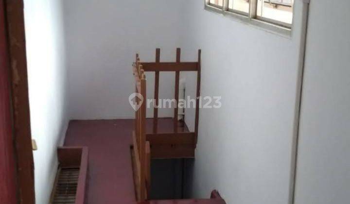 Disewa Rumah di Harapan Indah Bekasi  8