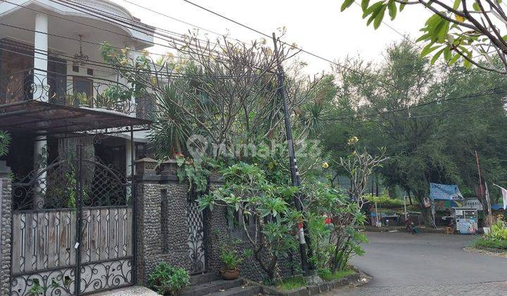 Rumah Gaya Klasik 2 Lantai SHM Villa Bogor Indah Blok E 1