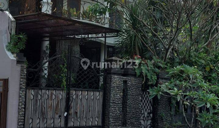 Rumah Gaya Klasik 2 Lantai SHM Villa Bogor Indah Blok E 2