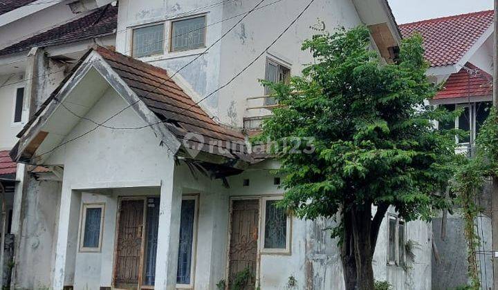 tampak depan dijual murah rumah 2 lantai