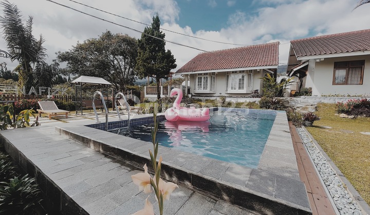Disewakan Villa Private Pool Puncak Kapasitas 20 Orang