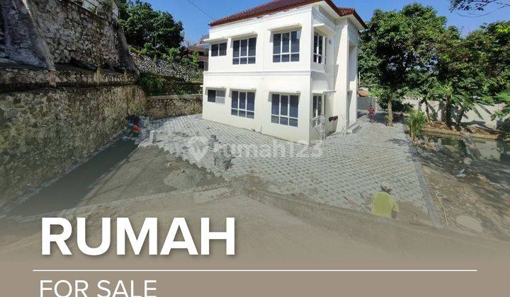 Dijual Rumah Tinggal 2 Lantai, Baru Selesai di Bangun, Dengan Kebun Dan Kolam Didepannya. 1