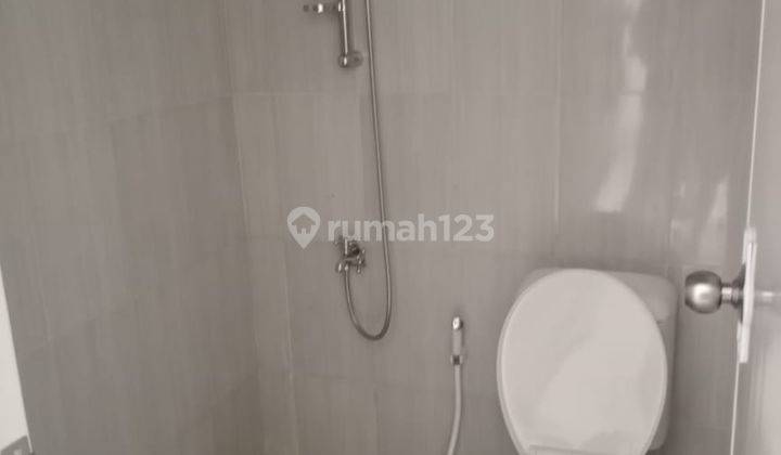 Rumah Minimalis Dekat Stasiun Kereta Dan Pusat Kota Depok 7