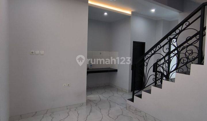 Dijual Rumah Dekat Mall Kalibata City Pejaten Jakarta Selatan