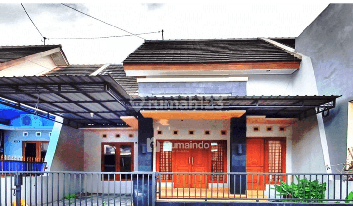 Rumah Cluster Bagus 1.5 Lantai Dekat Luwes Gentan 1