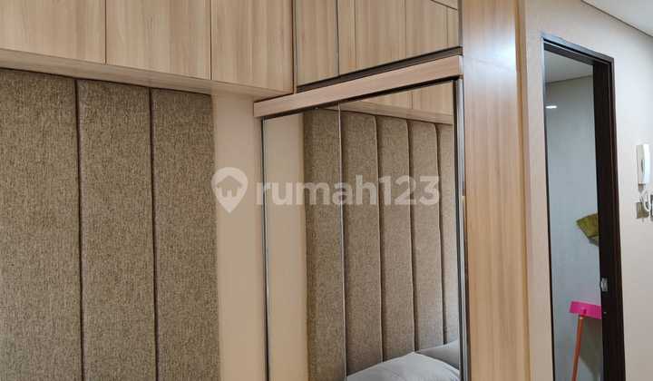 Selling Transpark Cibubur Apartment Fully Furnished, View Pool, Strategic Location, Connecting Mall 2