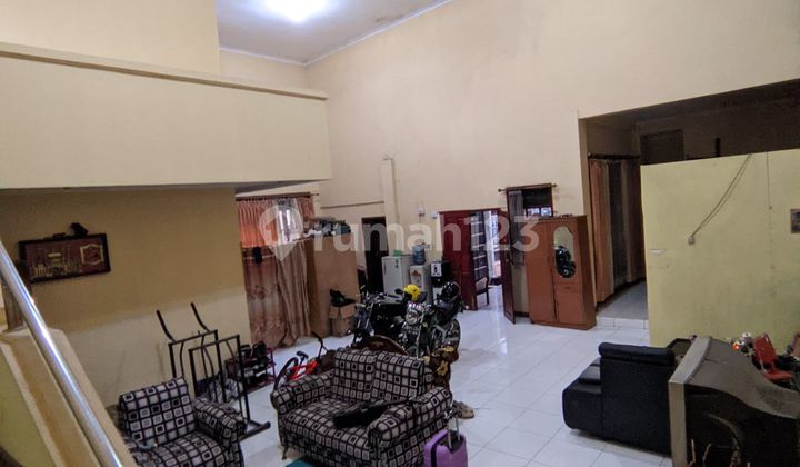 Ready-to-Live House for Sale at Best Price in Central Bandung with Toll Access to Pasteur 2