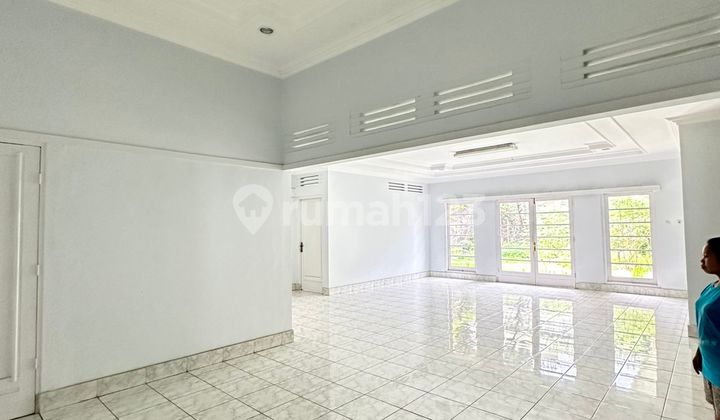 Heritage House Suitable for Culinary Business and Office Next to One Building Office 2